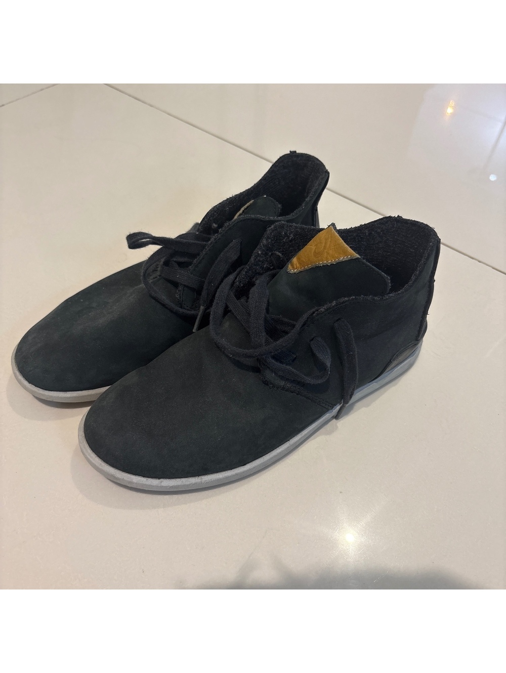 Lokai shoes